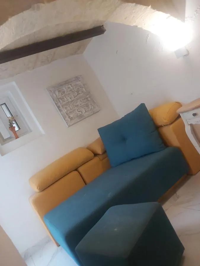 300 Years Old Apartment With A Lot Of Character Qormi