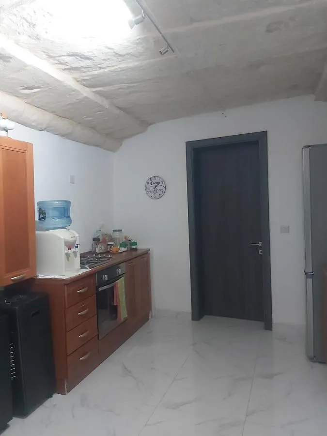 300 Years Old Apartment With A Lot Of Character Qormi
