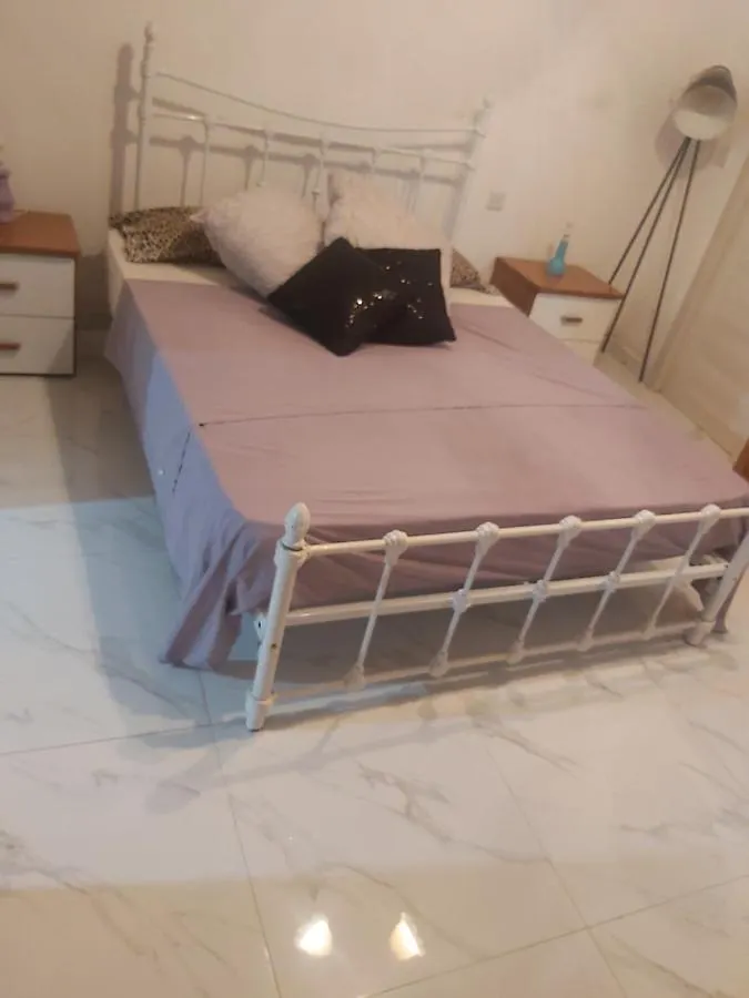 300 Years Old Apartment With A Lot Of Character Qormi 0*,  Malta