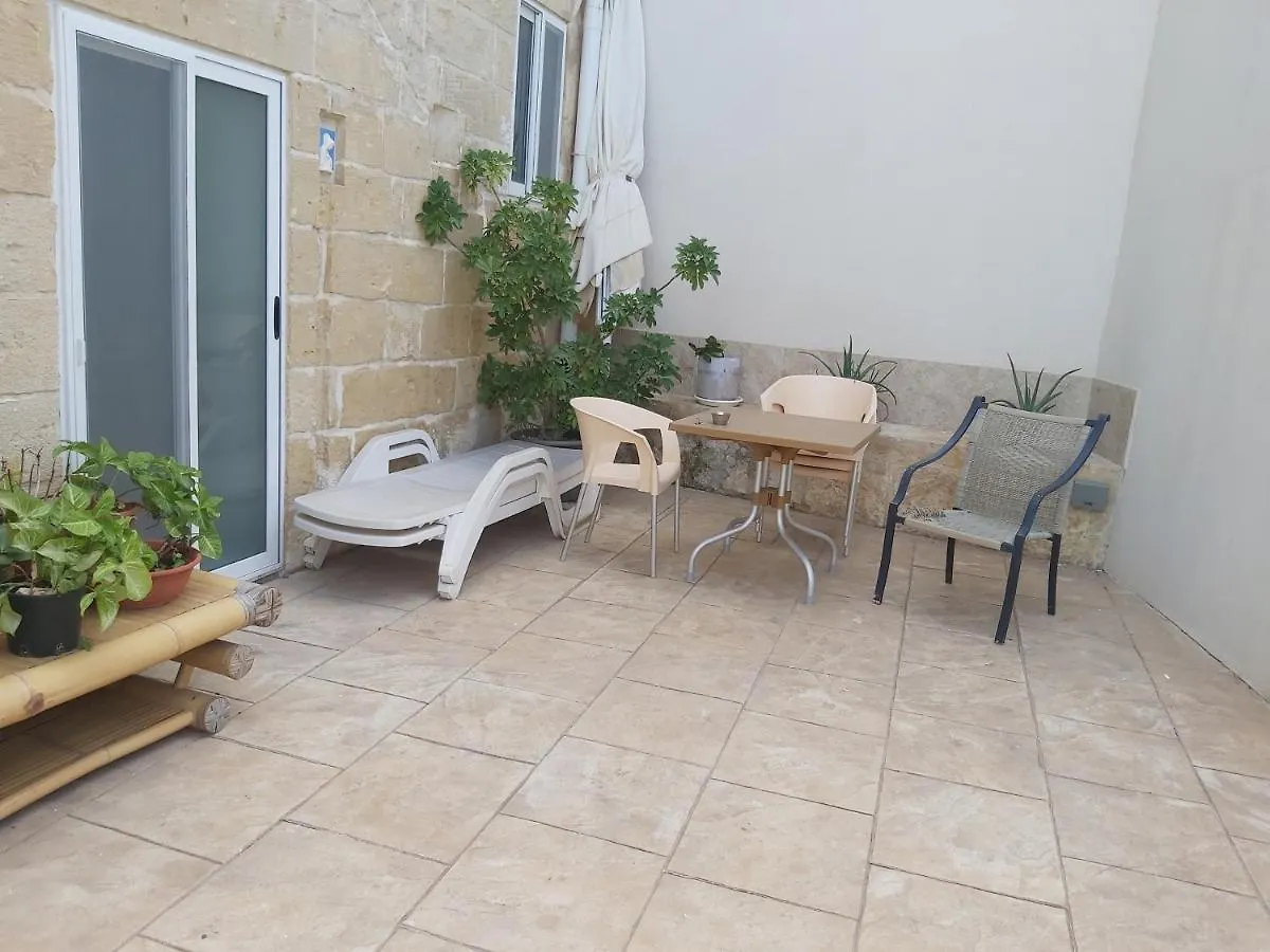 300 Years Old Apartment With A Lot Of Character Qormi Malta